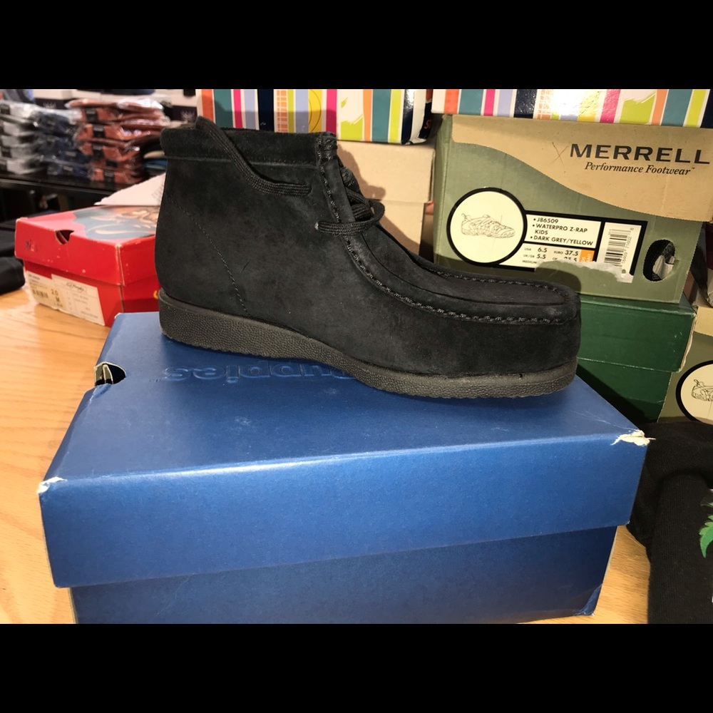 Hush puppies boots for boys